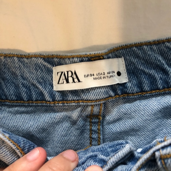 Too big on me - Picture 2 of 2